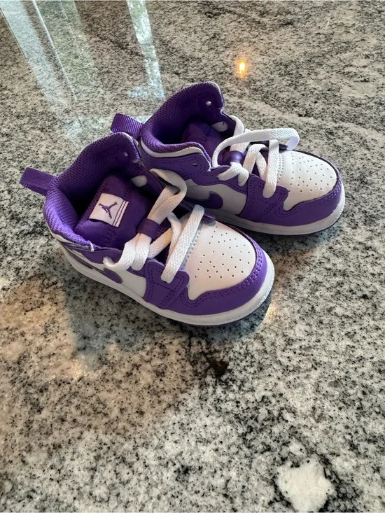 Jordan Toddler High-Top Sneakers in Purple and White NEVER WORN