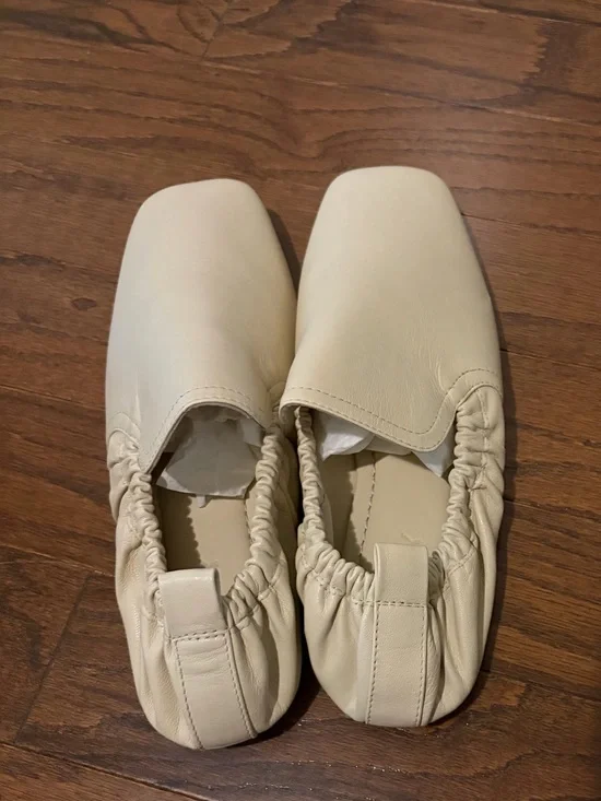 New A.Emery Delphine Eggshell Light Beige Leather Slip-On Loafers Sz 40 9.5