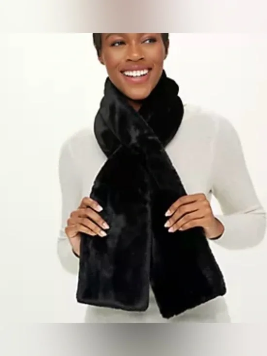Sprigs Faux Fur Pull-Through Scarf with Zipper Pocket Black OS NWT
