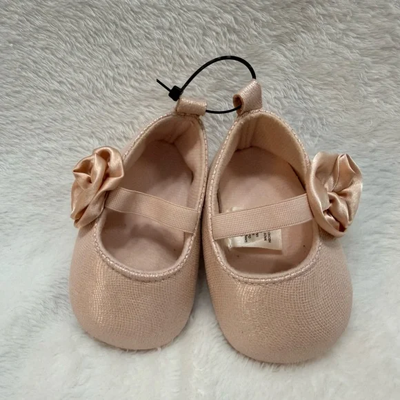 Baby Gap Shimmer Pink Mary Jane Ballet Crib Shoes 3-6M EUC Floral‎ Accent