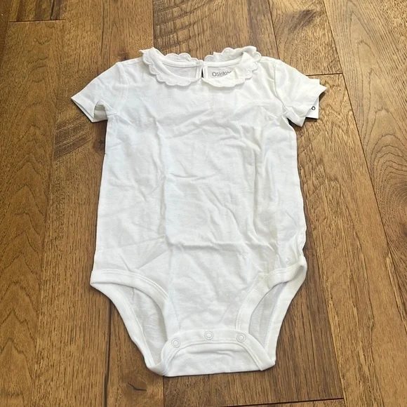 NWT Oshkosh B’gosh Baby’s Bodysuit Size 24M
