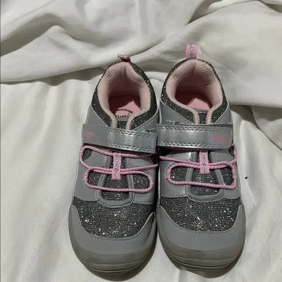 Oshkosh B’gosh 1 Glittery dark Gray and Pink Shoes euc shimmer glitter metallic