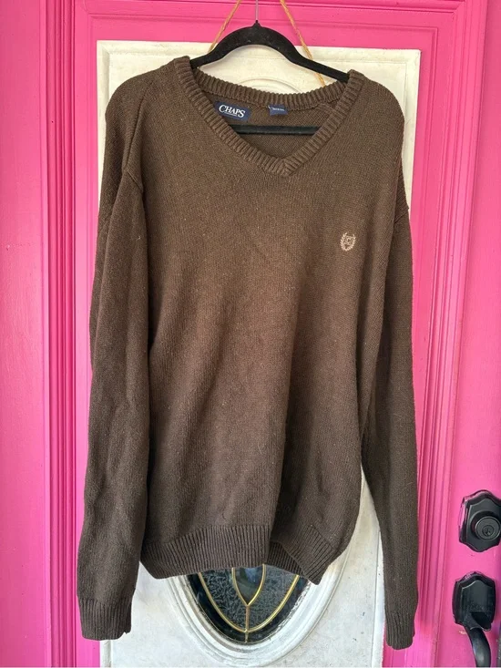 Chaps Men's V-Neck Sweater in Chocolate Brown