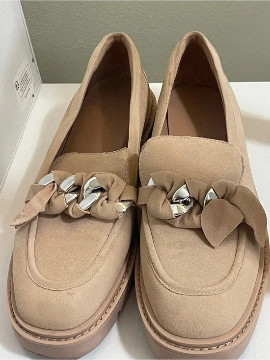 Nordstroms Light Pink Suede Chain-Trim Loafers for Women