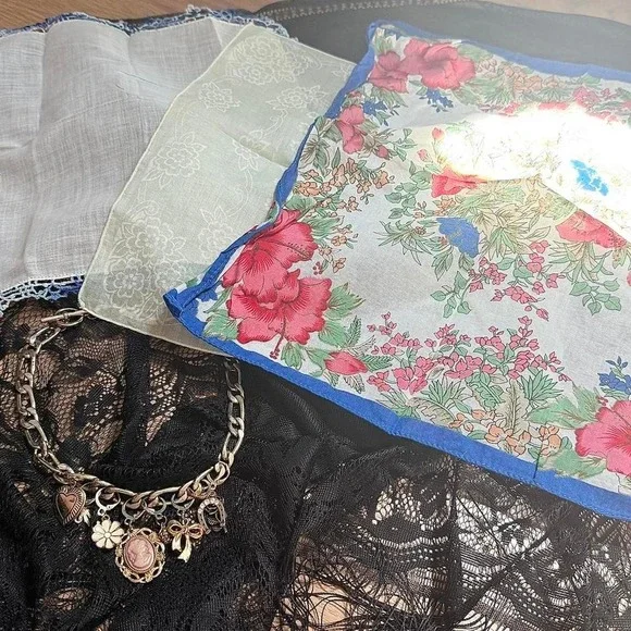 Vintage‎ handkerchief scarf bundle