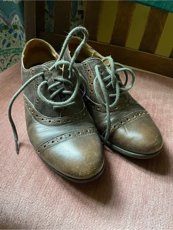Born Women’s Brown Leather Oxfords