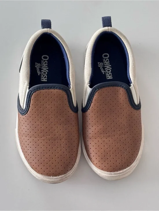 OshKosh B'Gosh Austin Slip-On Kids Dress Shoes