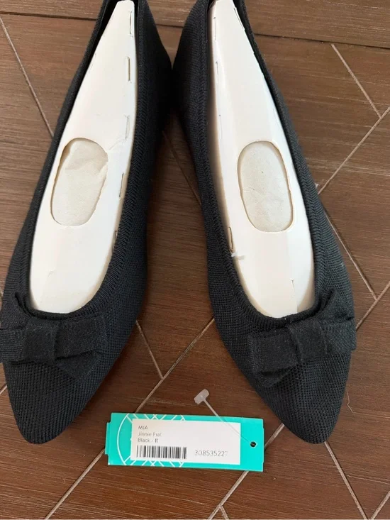 MIA Jinnie Black Knit Pointed Toe Bow Flats Size 11 NWT