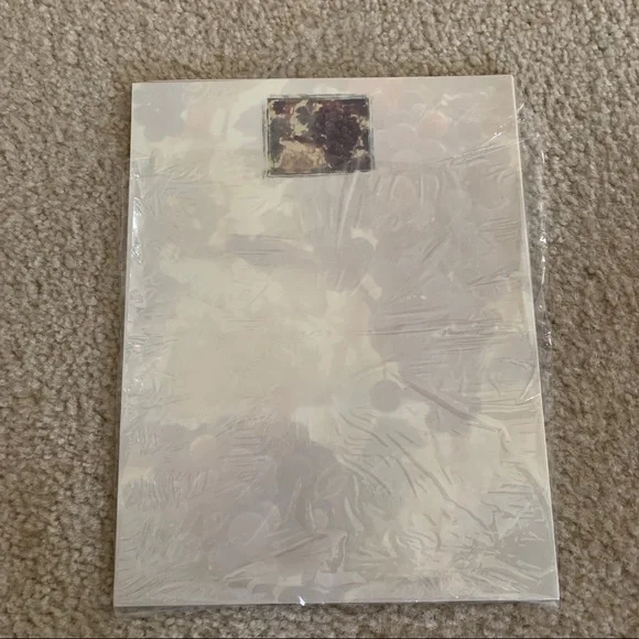 Free item: Specialty paper - Vineyard