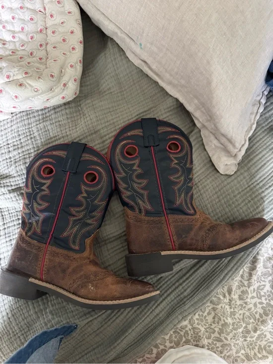 Cody james boots