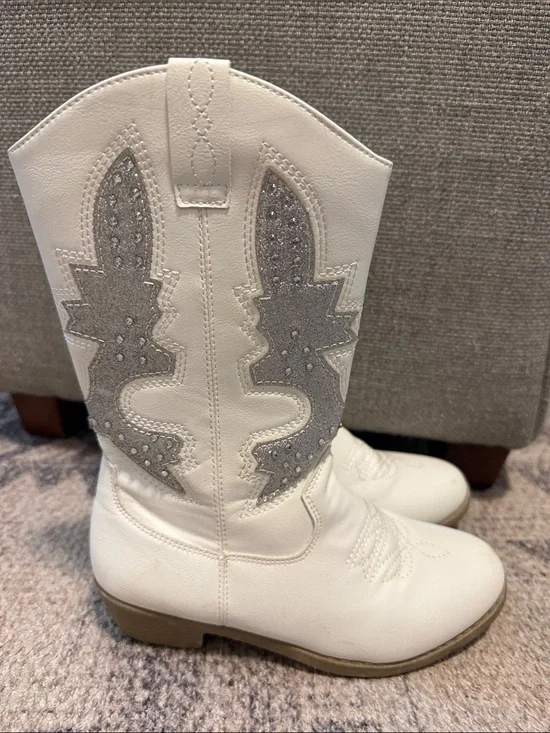 Kensie Girl White Kids Cowboy Boots with Silver Glitter Inset