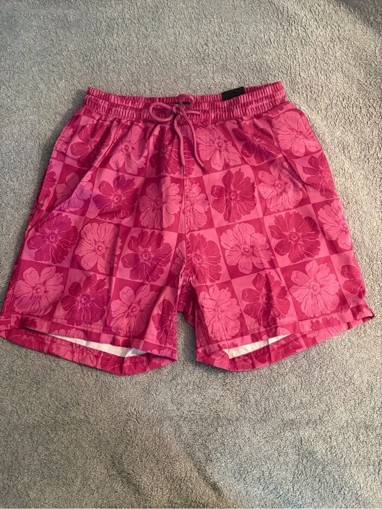 NWT INC International Concepts Men’s Swim Trunks Small Quick Dry 5” Floral Berry