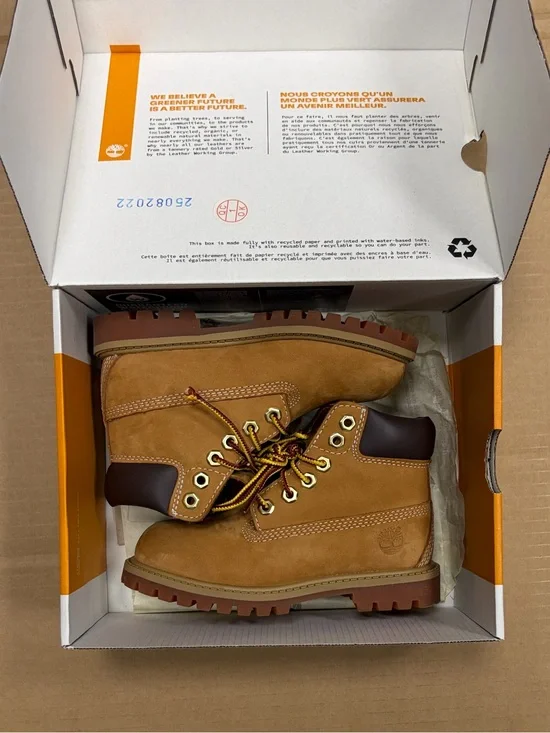 Timberland Premium 6 IN Waterproof Boots Kids SZ 10