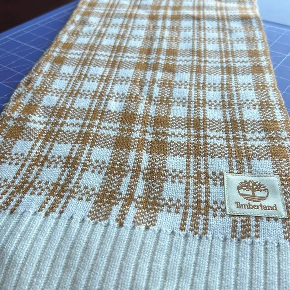 Timberland winter scarf nwt Christmas gift unisex caramel and white plaid cozy