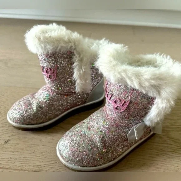 Juicy Couture Lil Windsor faux fur/glitter boots size 11