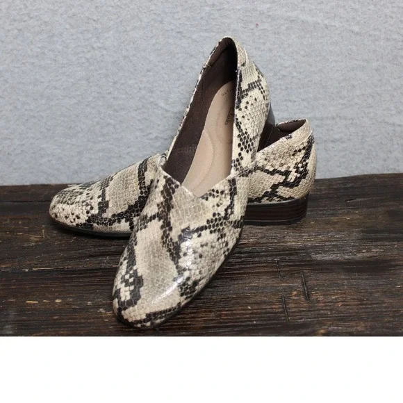 Clarks Faux Snake Print Low Heel Pumps Loafers Ultimate Comfort Women's Size‎ 6M