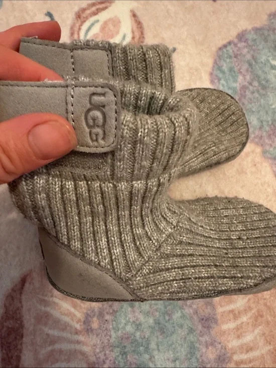 UGG Kids Gray Ribbed Knit Booties