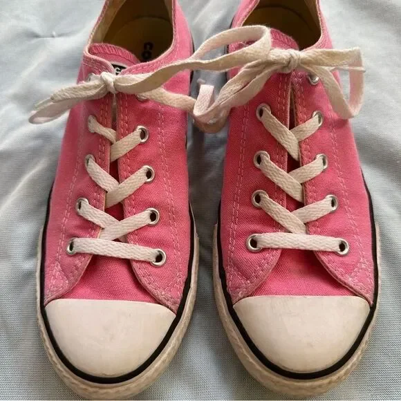 Converse all star kids pink shoes size 3