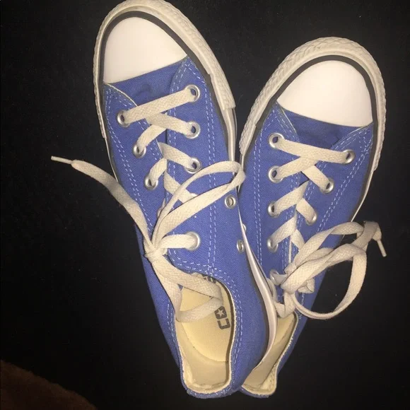 Converse--Child size‎ 3
