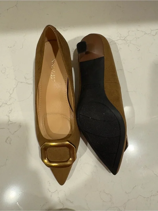 Nine West Suede Pointed-Toe Kitten Brown Heel Pumps with Gold Buckle