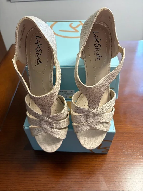 Life Stride Light Caramel Platinum Knotted Slingback Heels