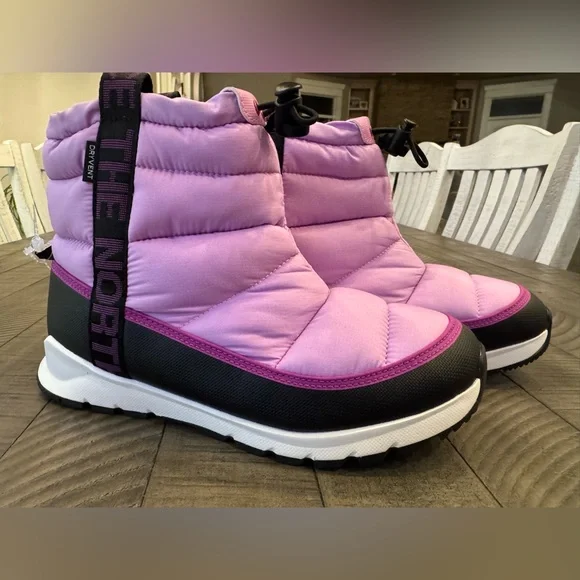 The North Face Thermoball Pull-On Waterproof Snow Boot Youth Size 7 (NWOT)