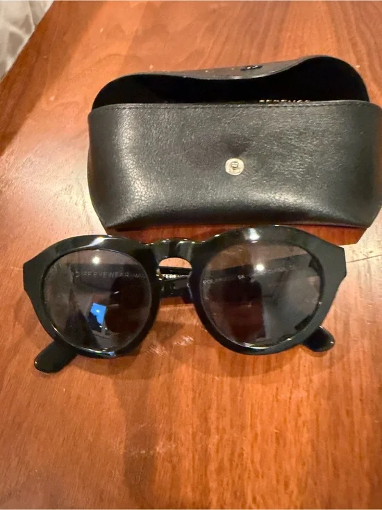 Diff Eyewear Dime Black Round Women's Sunglasses
