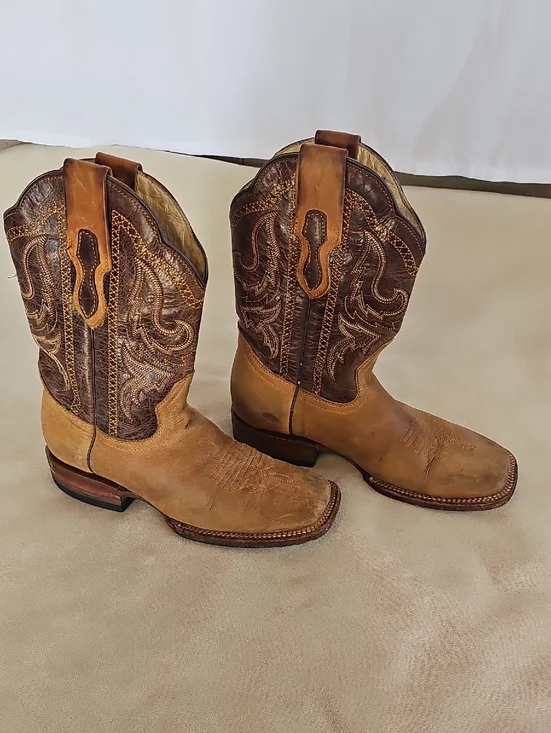 Boys, Two-Tone Tan Western Cowboy Boots with Embroidered Shaft