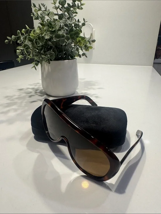 Tortoiseshell Shield Sunglasses - Brown Lenses