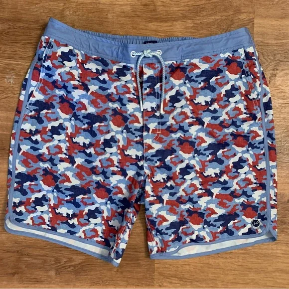 Johnnie-O NWOT Men’s XL Lined Red White Blue Camo Swim Trunks Boardshorts Preppy