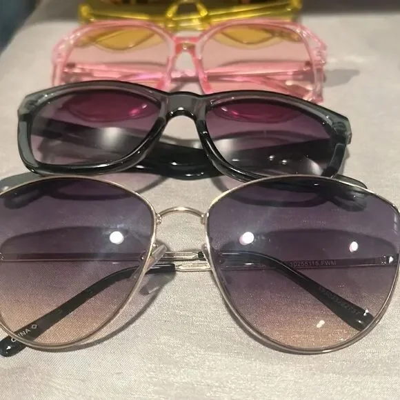 🎉1 hr sale 🎉Sunglasses 5 bundle