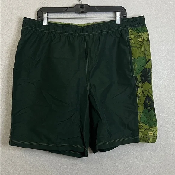 Eddie Bauer Green Pattern Swim/Hybrid Short Size XL NWT
