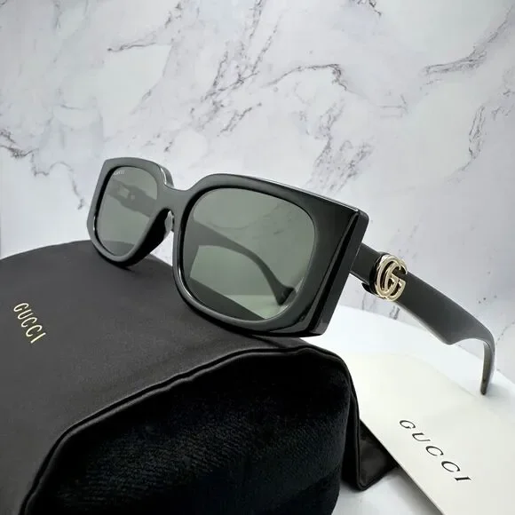 New Gucci Sunglasses Black Square Rectangular Gold Interlocking GG Metal Logo