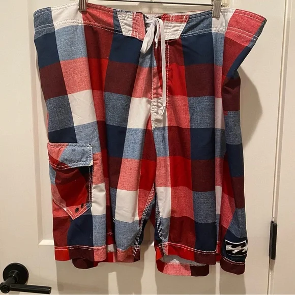 Billabong Platinum PX4 Men’s Board Shorts. Size 44. ‎ Hydrostretch. 10” Inseam