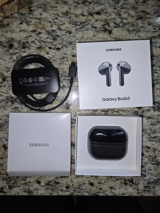 Samsung Galaxy Buds3 Wireless Earbuds with Charging Case - Black