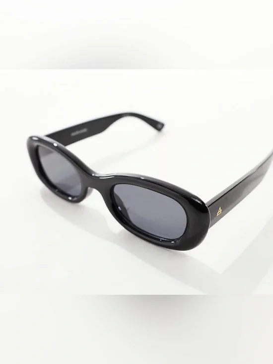 Aire calisto Black Oval Sunglasses - Classic UV Protection