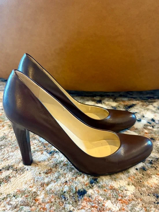Ralph Lauren Dark Brown Leather Pumps Size 6