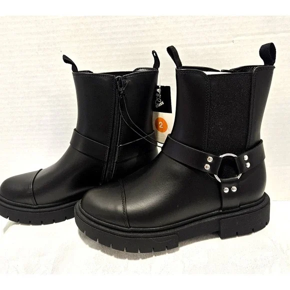 Art Class Kid's Size 2 Black Boots w/Silver Buckle Inside Zip Stretch Panel