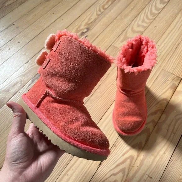 UGG Bailey Bow II Toddler Boots Size 9 Coral Pink Suede Double Bow 1153640T