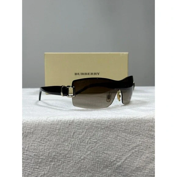 Vintage Burberry Women's BE3037 Shield Sunglasses Brown Gradient Black Gold Y2K