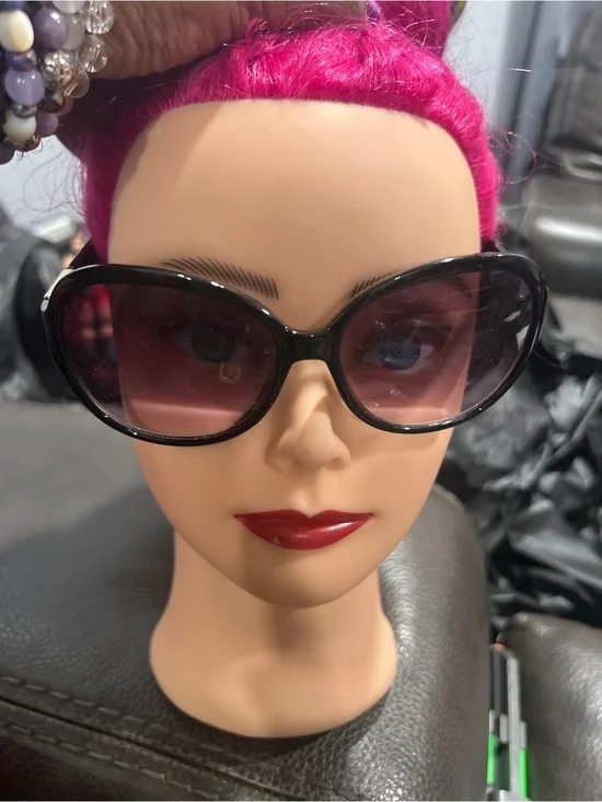 Black Oversized Sunglasses with Gradient Lenses