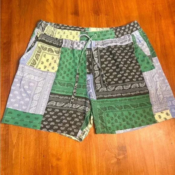 H&M Men’s Paisley Patchwork Shorts Size M