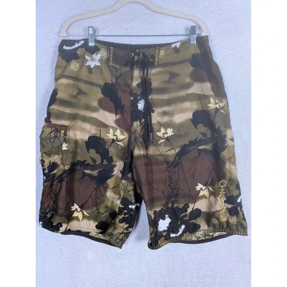 Quiksilver Board Shorts Men's 32 Brown Camo Floral Cargo Surf