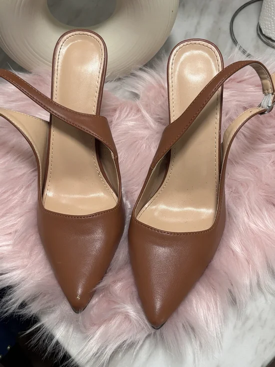 Classic Pointed Toe Slingback Heels in Brown