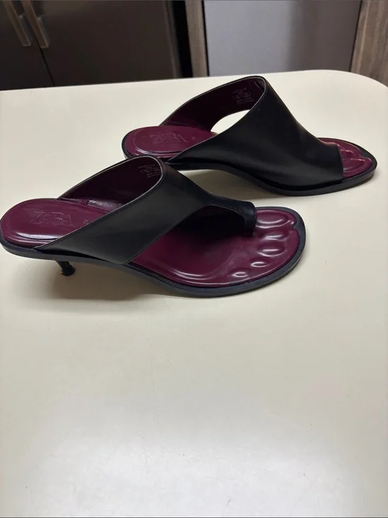 Zara Black Slide Sandal with Burgundy Insole and Kitten Heel