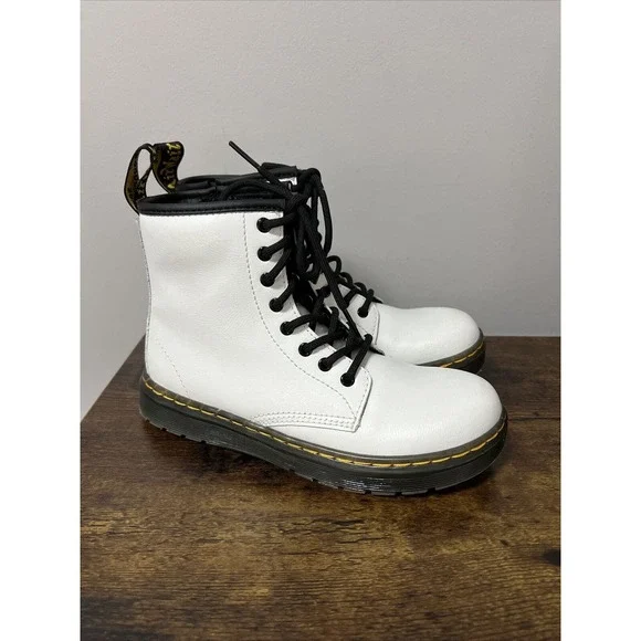 Dr Doc Martens White Air Wair Boots AW004 Kids Youth Size 2 Punk‎ Goth ZAVALA J