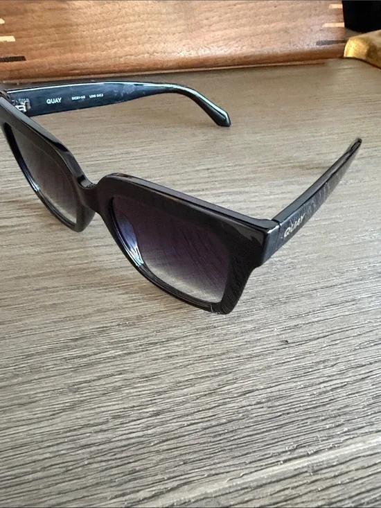 Quay Australia Black Retro Cat-Eye Sunglasses for Women