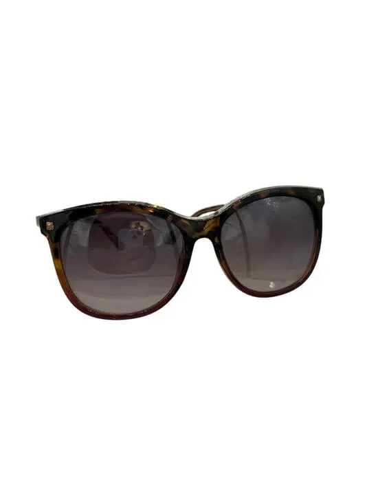 Guess GF0302 Tortoise Gradient Cat Eye Sunglasses Gold Studded Arms