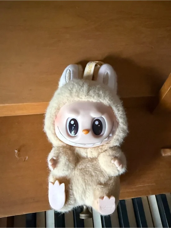 Labubu Collectible Toy - Cream