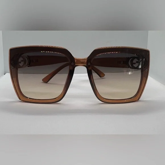 NWT Trendy Oversized Square Brown Gradient Sunglasses | Chic Vintage Style UV400
